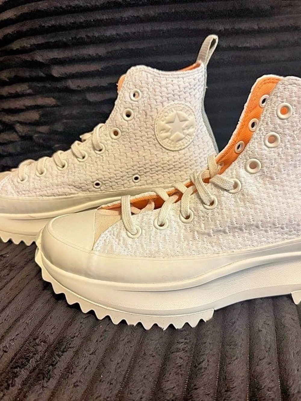 Converse Run Star Hike Platform High Top Sneakers in White US 7.5 Like New